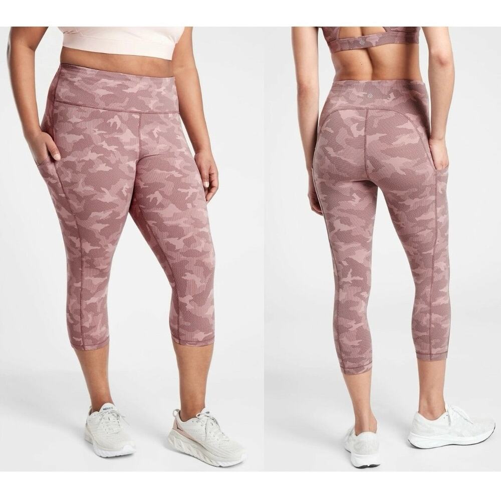 Athleta Ultimate Stash Pocket Texture Camo Capri Leggings Dusty Pink NEW Size 3X